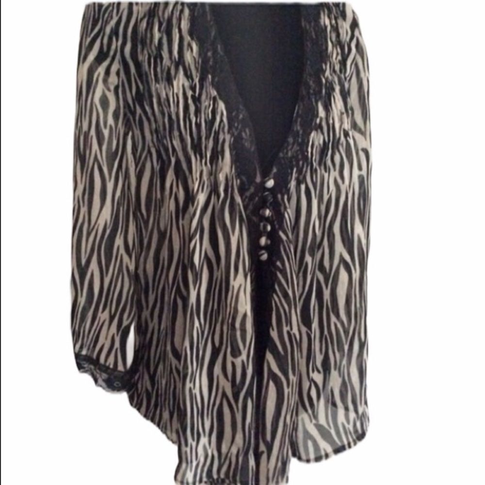 Lovestitch Blouse‎